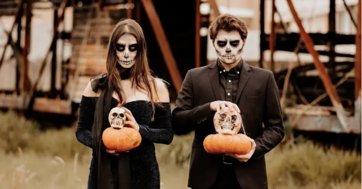 black spooky Couple Halloween Costumes